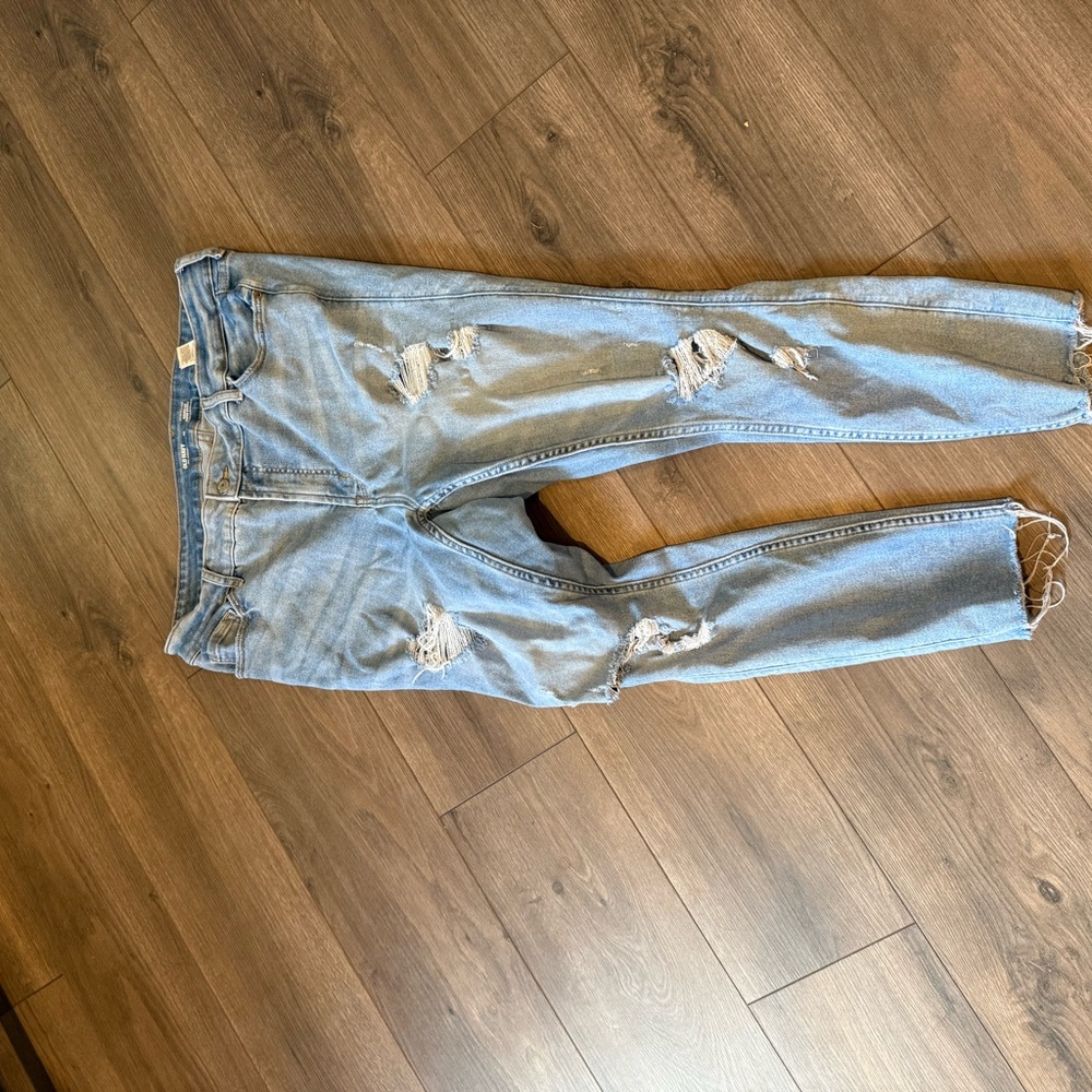 Old Navy Light Blue Distressed Skinny Jeans